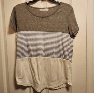 Item #:48 Yunley Color: Gray, white with gray stripes Size: S